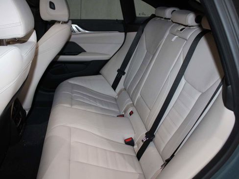 Certified 2025 BMW 430i w/ M Sport Package image 17