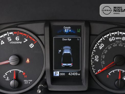 Used 2021 Toyota Tacoma SR RWD image 11