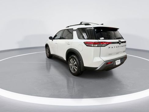 New 2026 Nissan Pathfinder SL image 6