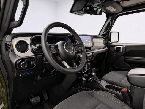 Used 2024 Jeep Wrangler Unlimited w/ Convenience Group AWD/4WD image 11