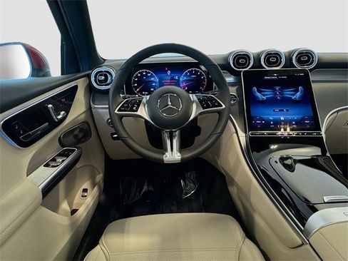 Certified 2025 Mercedes-Benz GLC 300 4MATIC image 24