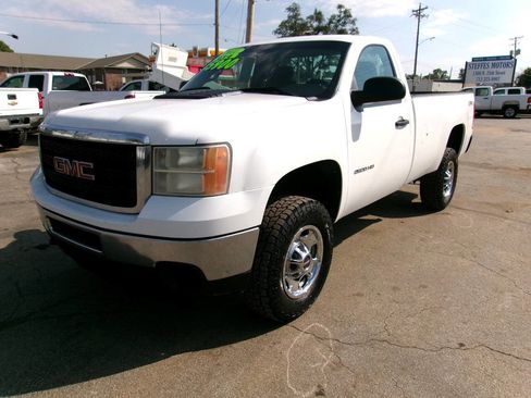 Used 2011 GMC Sierra 2500 W/T image 9
