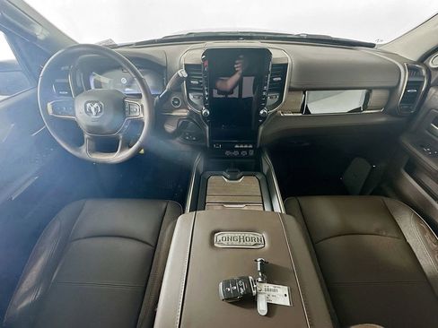 New 2026 RAM 2500 Limited w/ Towing Technology Group image 9