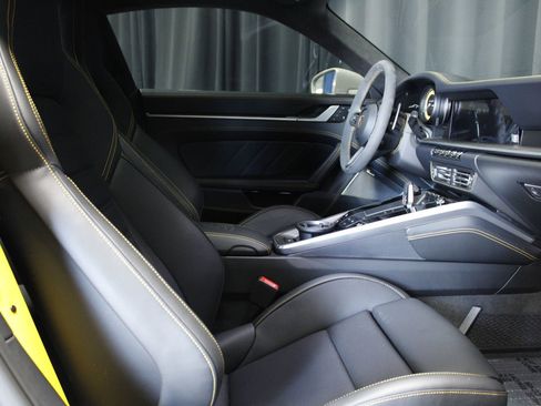 Used 2025 Porsche 911 Turbo S image 28