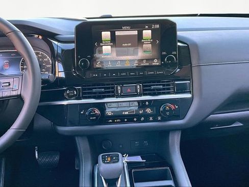 New 2025 Nissan Pathfinder SL image 7