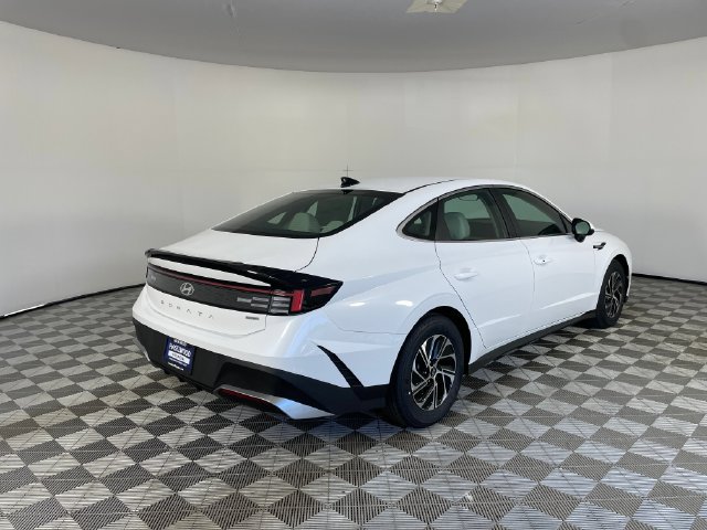 New 2026 Hyundai Sonata Blue FWD image 19