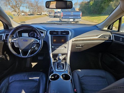 Used 2013 Ford Fusion SE image 19