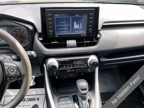 Used 2022 Toyota RAV4 LE AWD/4WD image 6