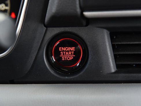 Certified 2025 Honda Pilot EX-L image 16