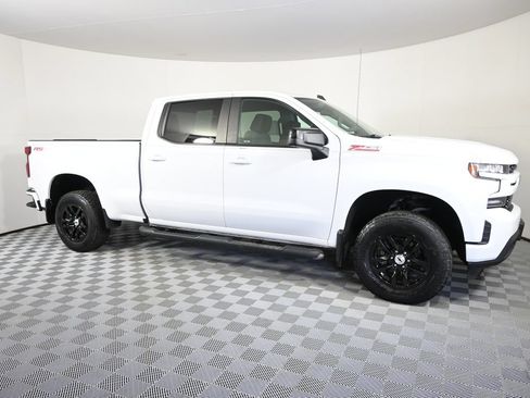 Used 2019 Chevrolet Silverado 1500 RST w/ True North Edition AWD/4WD image 9