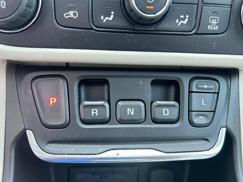 Used 2019 GMC Terrain Denali w/ Advanced Safety Package AWD/4WD image 16