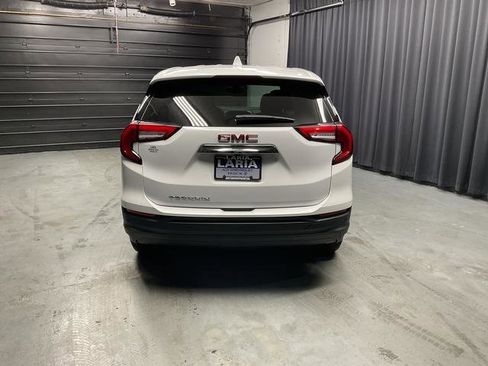 Used 2022 GMC Terrain SLE image 6