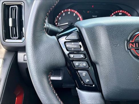 Certified 2025 Nissan Frontier PRO-4X AWD/4WD image 10