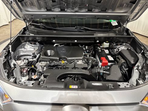 Used 2019 Toyota RAV4 LE w/ All Weather Liner Package AWD/4WD image 28