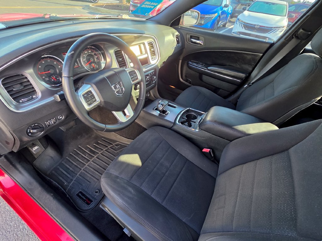 Used 2013 Dodge Charger SE w/ Connectivity Group RWD image 14