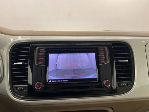 Used 2016 Volkswagen Beetle 1.8T S image 11