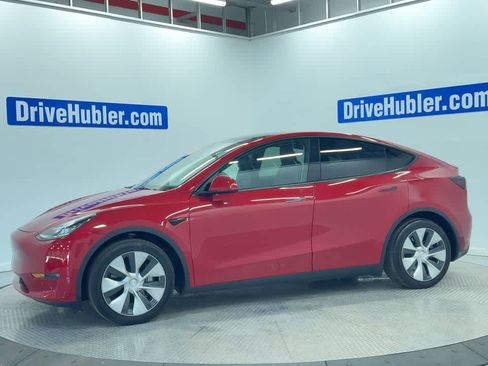 Used 2022 Tesla Model Y Long Range image 7