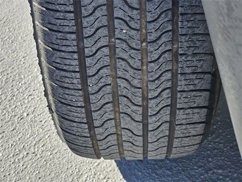 Used 2020 Jeep Compass Latitude image 11