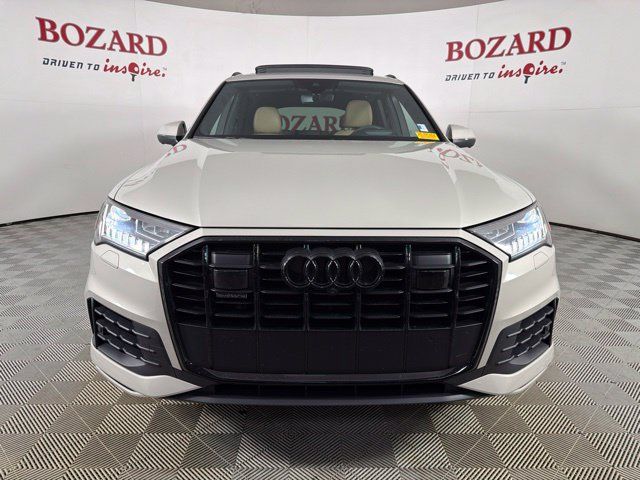 Used 2023 Audi Q7 3.0T Prestige AWD/4WD image 2