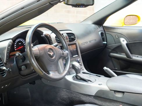 Used 2007 Chevrolet Corvette Coupe w/ Preferred Equipment Group RWD image 35