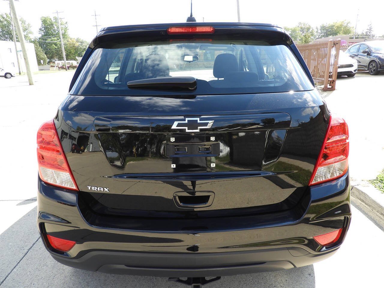 Used 2019 Chevrolet Trax LS FWD image 7
