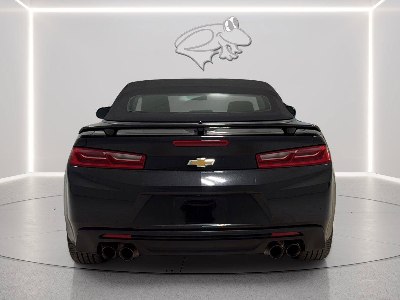Used 2017 Chevrolet Camaro LT w/ Technology Package RWD image 4