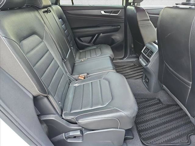 Used 2024 Volkswagen Atlas Cross Sport SEL R-Line AWD/4WD image 21