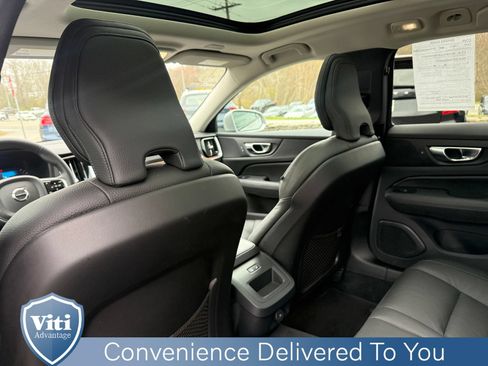 Used 2025 Volvo V60 B5 Cross Country Plus AWD/4WD image 21