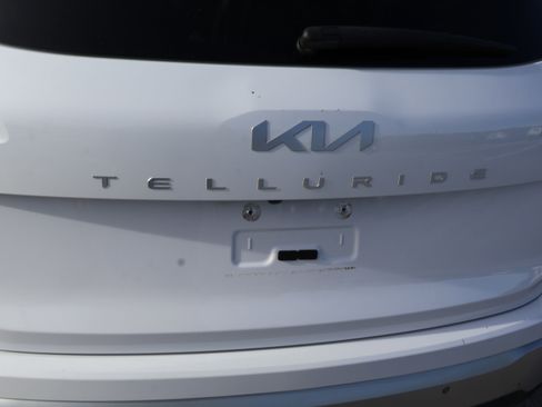 Used 2024 Kia Telluride S w/ S Sunroof Package image 17