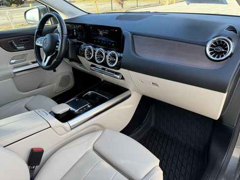 Used 2023 Mercedes-Benz GLA 250 4MATIC image 40