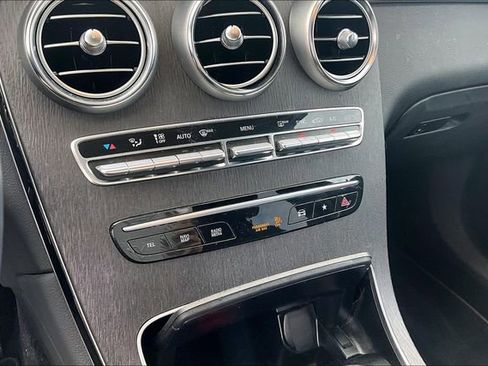 Used 2022 Mercedes-Benz GLC 300 image 22