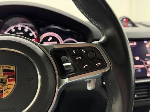 Used 2022 Porsche Cayenne AWD/4WD image 25