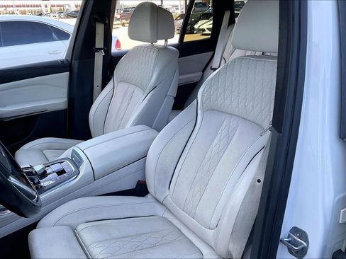 Used 2019 BMW X5 xDrive50i image 8