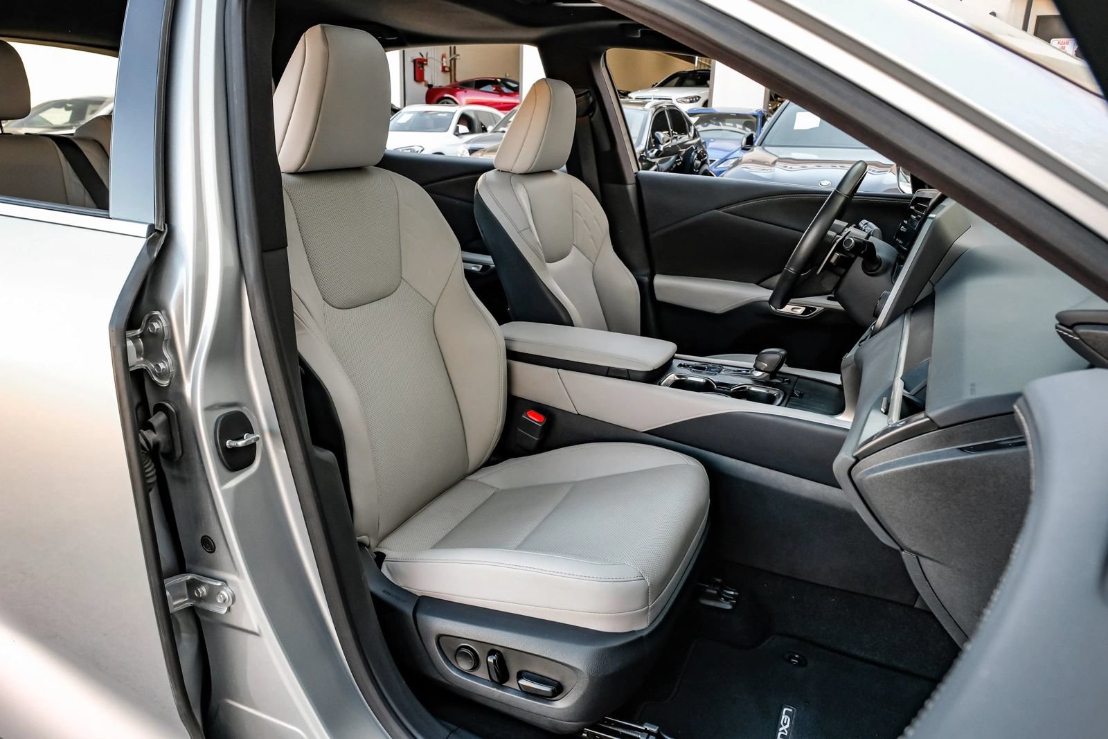 Used 2023 Lexus RX 350 Premium w/ Accessory Package (Z1) FWD image 43