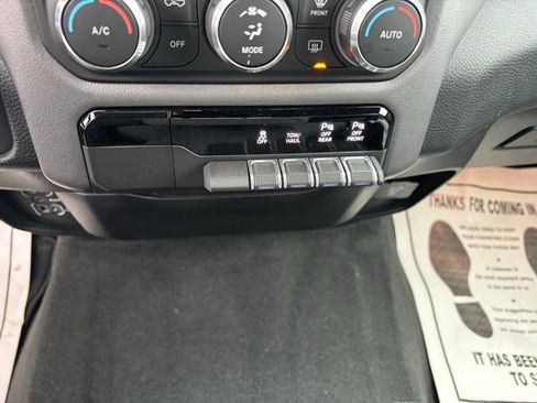 Used 2021 RAM 1500 Big Horn image 12