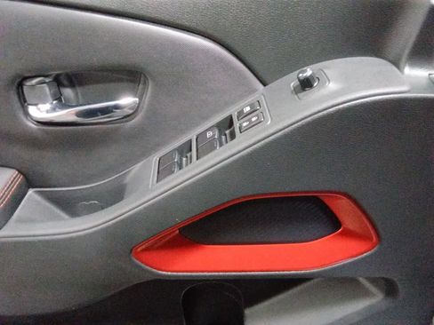 Used 2023 Nissan Frontier PRO-4X w/ Pro Convenience Package image 9