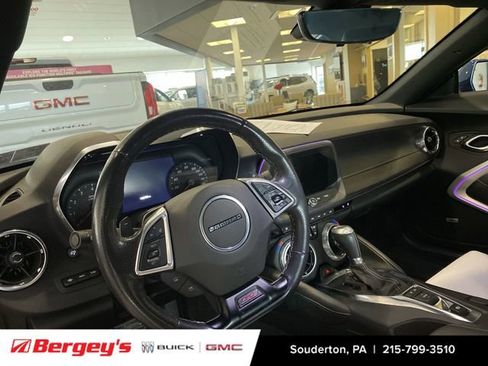 Used 2021 Chevrolet Camaro SS image 4