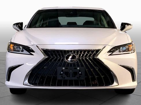 Used 2022 Lexus ES 350 w/ Premium Package image 4