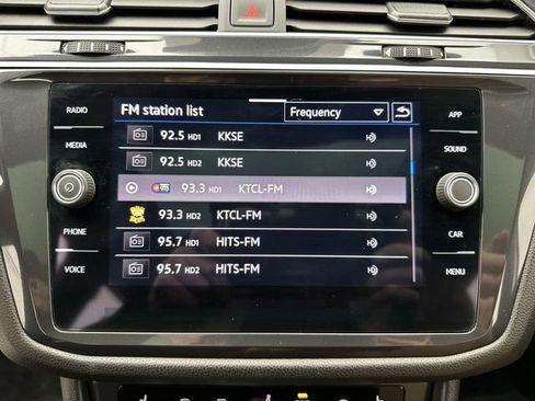 Used 2024 Volkswagen Tiguan SE R-Line w/ MDO Package, Two-Row AWD/4WD image 16