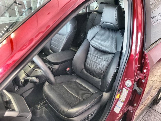 Used 2020 Toyota RAV4 Limited AWD/4WD image 11