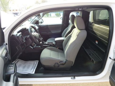 Used 2022 Toyota Tacoma SR image 28