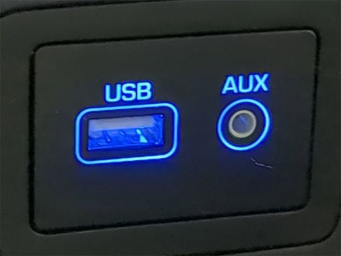 Used 2017 Hyundai Santa Fe Limited image 26