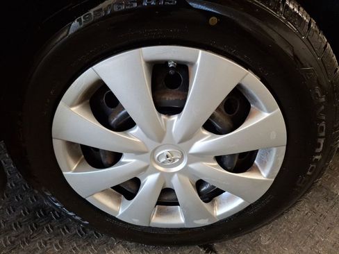 Used 2010 Toyota Corolla LE image 4