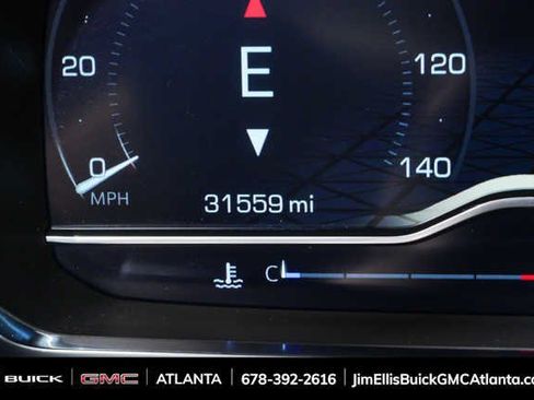 Used 2024 GMC Yukon SLT w/ SLT Luxury Package AWD/4WD image 12