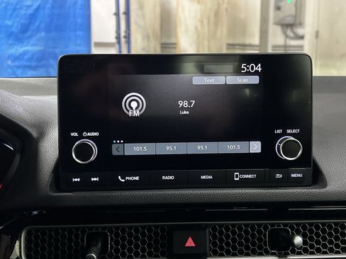 Used 2023 Honda Civic Sport image 18