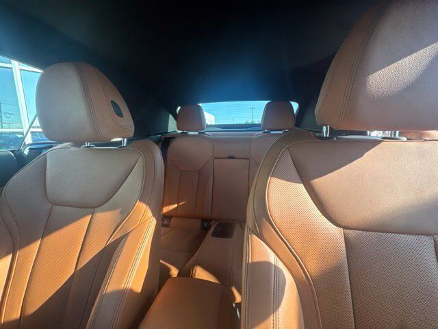 Used 2024 BMW 430i Convertible w/ Premium Package RWD image 17