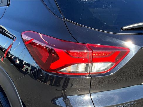 Used 2021 Chevrolet TrailBlazer RS w/ Convenience Package image 29