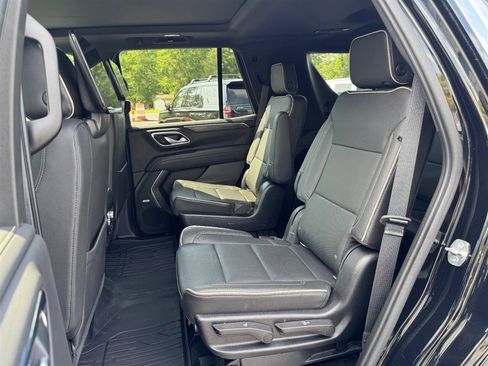 Used 2021 GMC Yukon SLT w/ SLT Premium Package AWD/4WD image 18