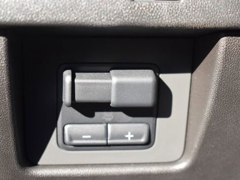 Certified 2025 Chevrolet Colorado ZR2 w/ Midnight Edition image 24