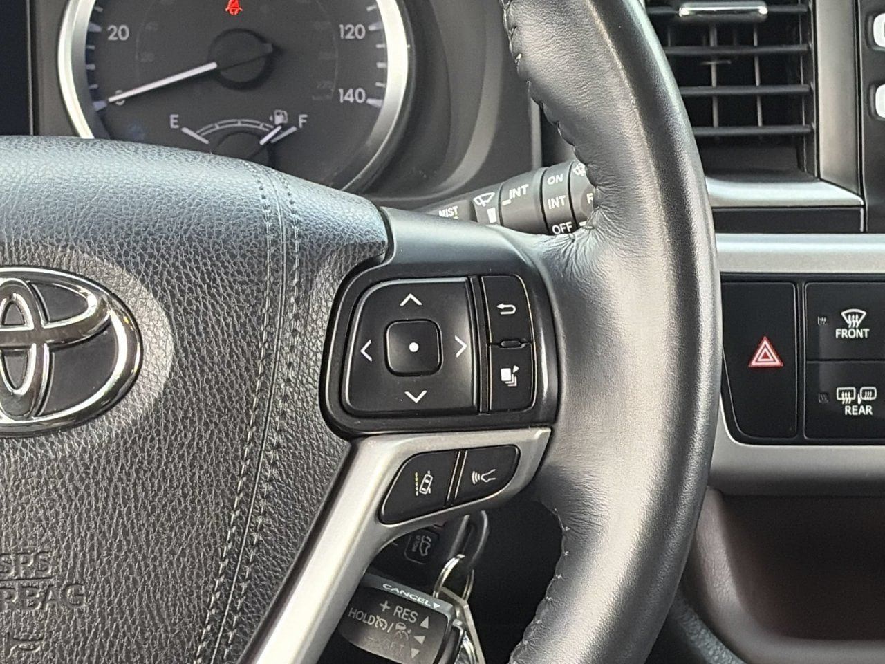 Used 2019 Toyota Highlander Plus FWD image 23